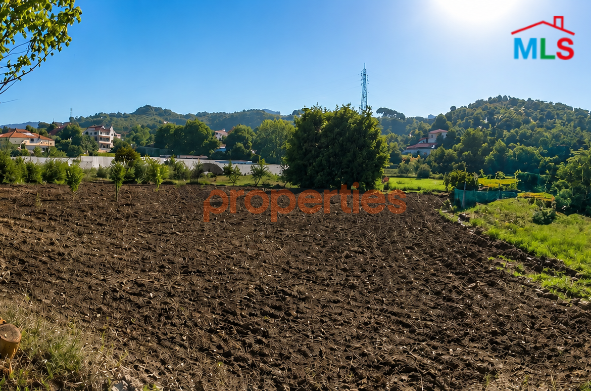 PRIME LOCATION Land For Sale in Ghineh أرض للبيع في غينه CPES273