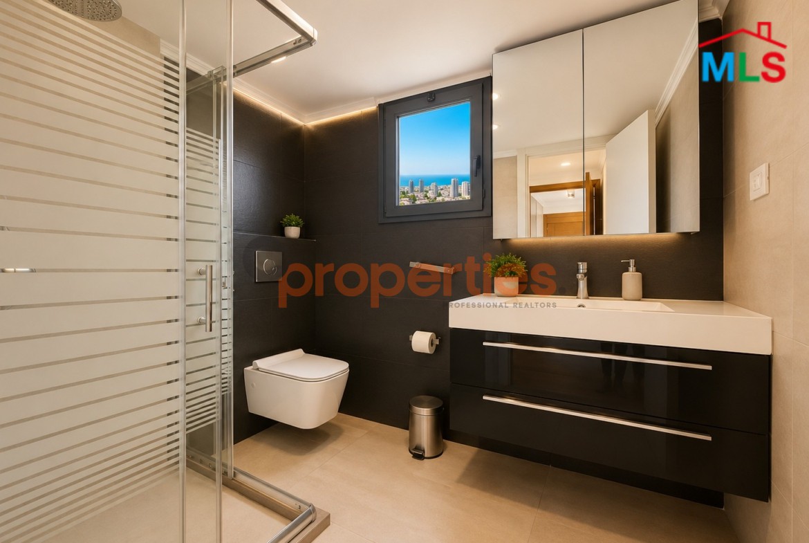 Apartment for Sale in Ashrafieh شقة للبيع في الاشرفية CPES303