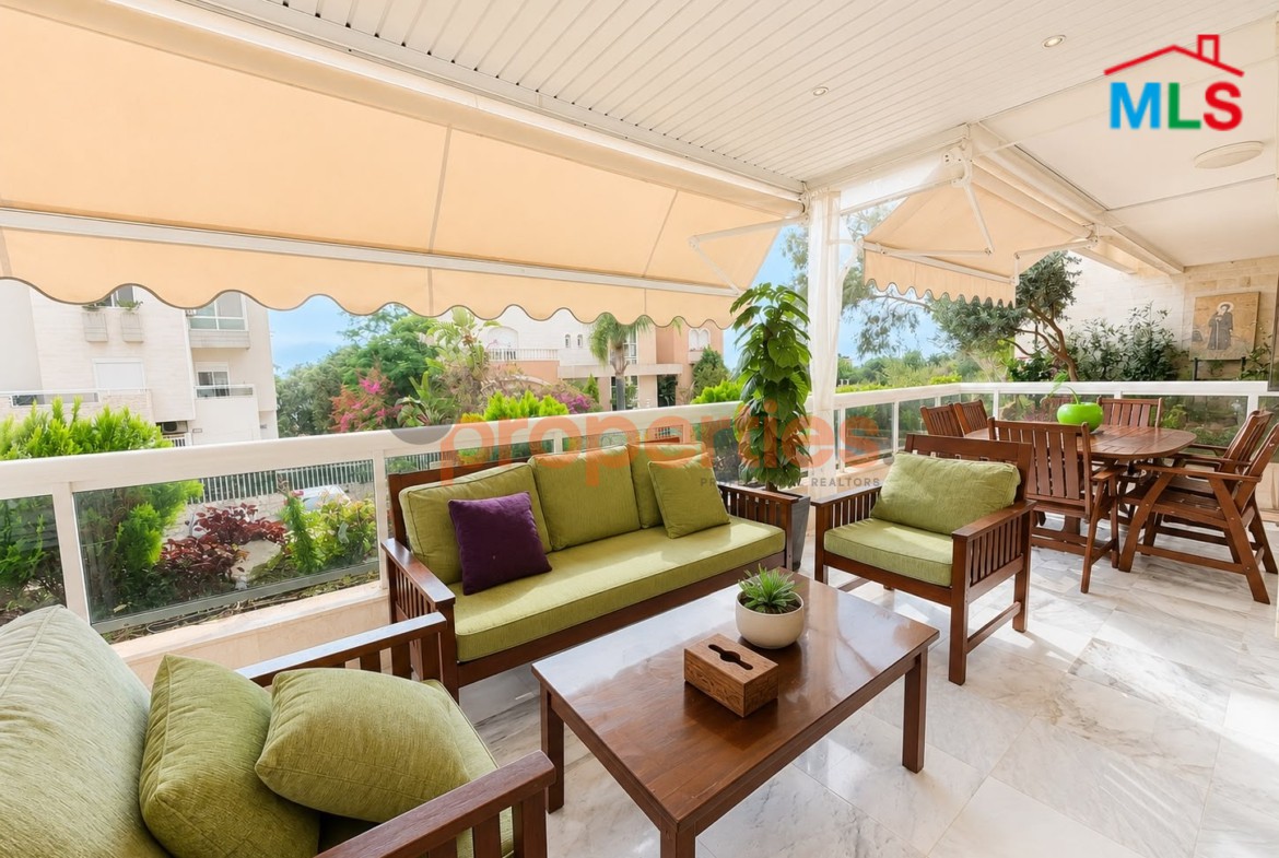Apartment for Sale in Adma – شقة للبيع في أدما – CPES302