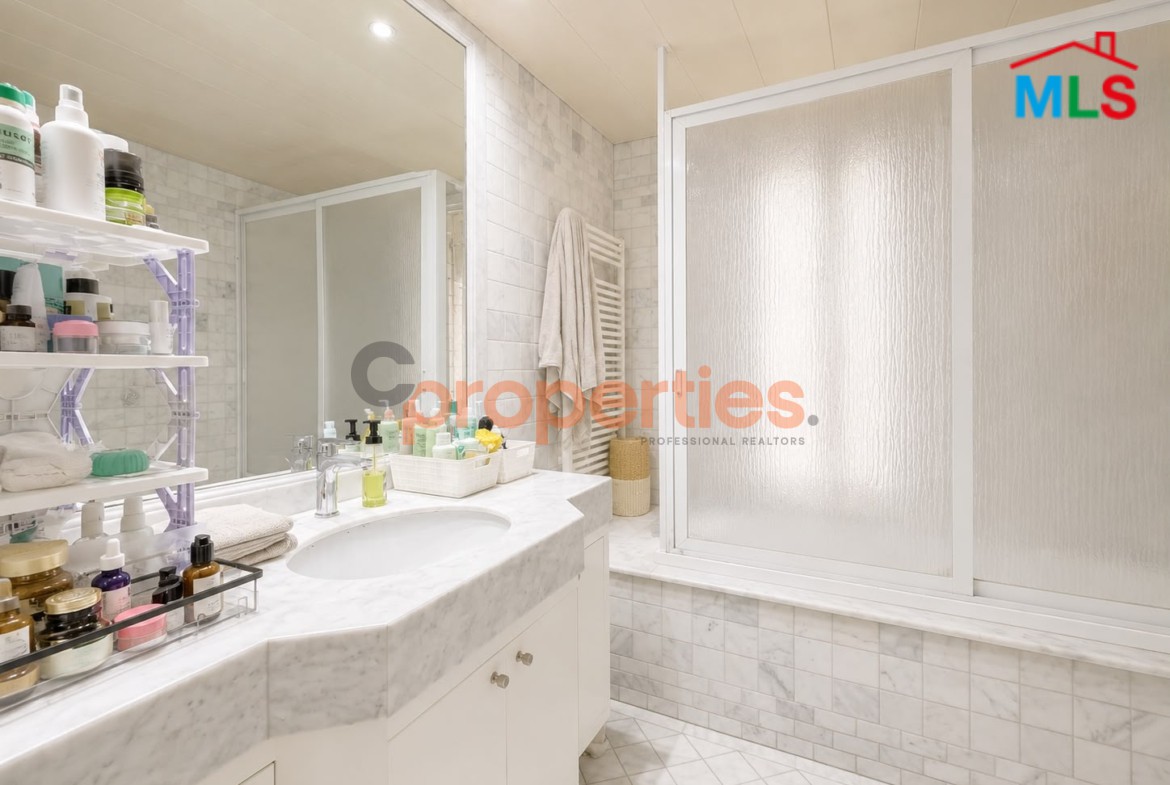 Apartment for Sale in Adma – شقة للبيع في أدما – CPES302