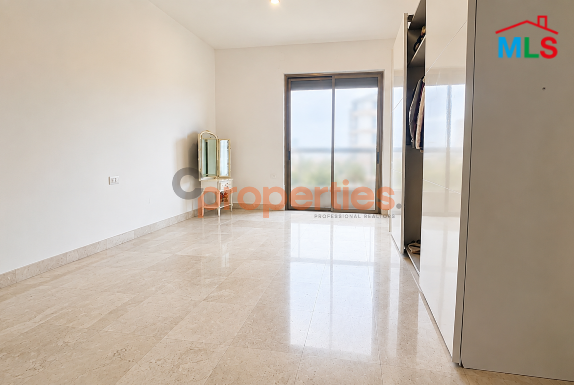 Apartment For Sale in Jnah شقة للبيع في الجناح – CPBHS135