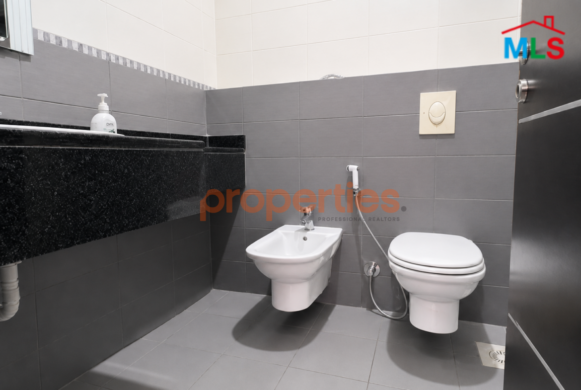 Apartment For Sale in Jnah شقة للبيع في الجناح – CPBHS135