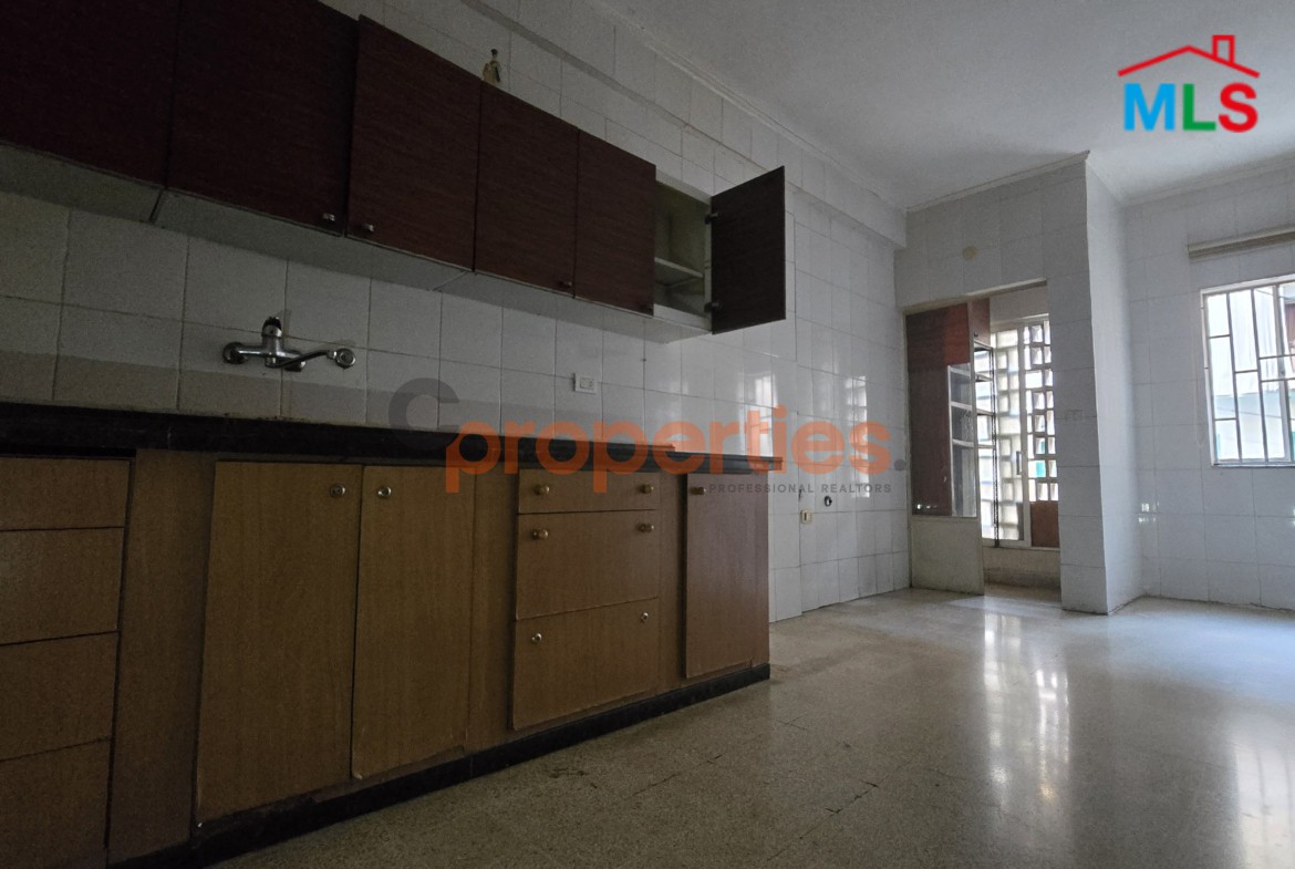 Apartment For Sale In Ein El Remmaneh شقة للبيع في عين الرمانة – CPJA84