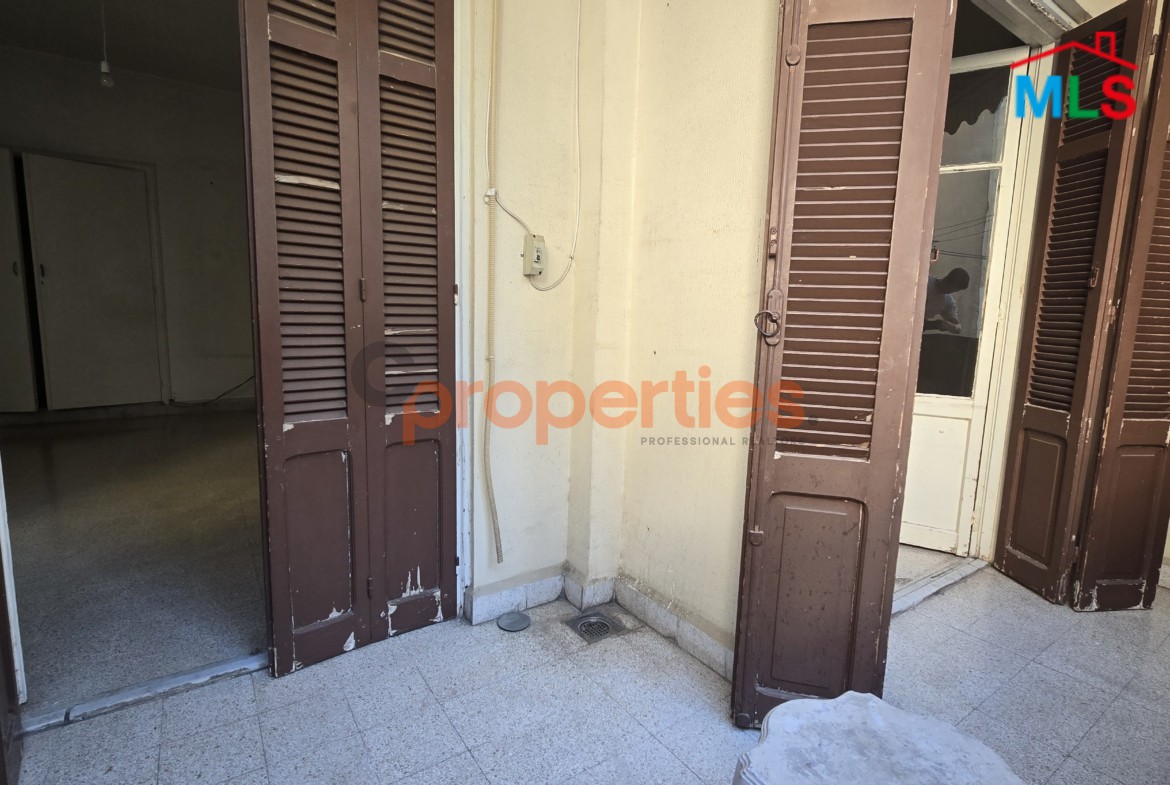 Apartment For Sale In Ein El Remmaneh شقة للبيع في عين الرمانة – CPJA84