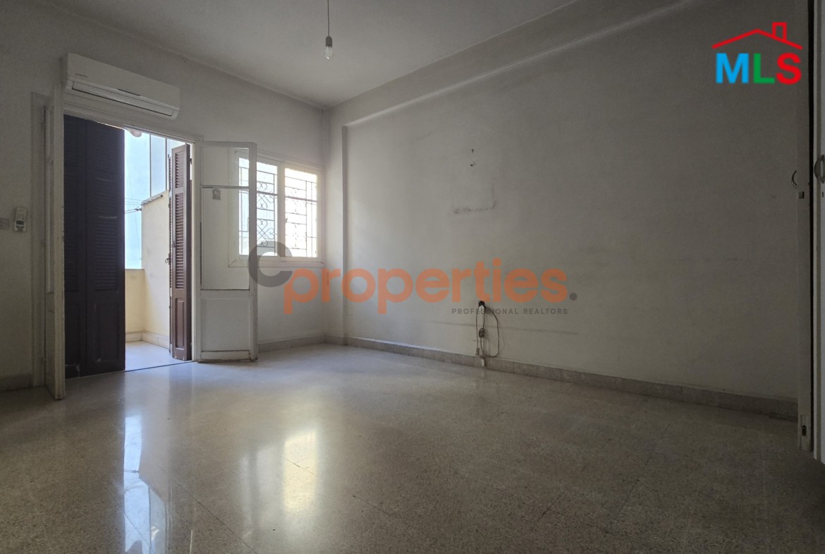 Apartment For Sale In Ein El Remmaneh شقة للبيع في عين الرمانة – CPJA84