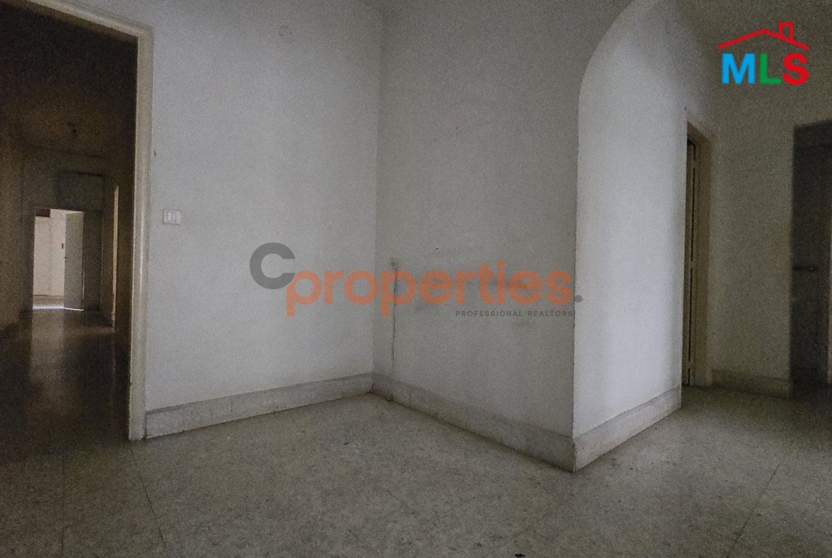Apartment For Sale In Ein El Remmaneh شقة للبيع في عين الرمانة – CPJA84