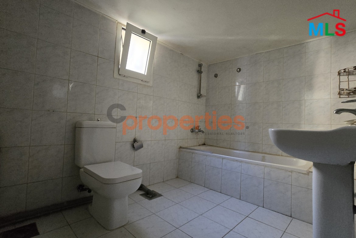 Apartment For Sale In Ein El Remmaneh شقة للبيع في عين الرمانة – CPJA84