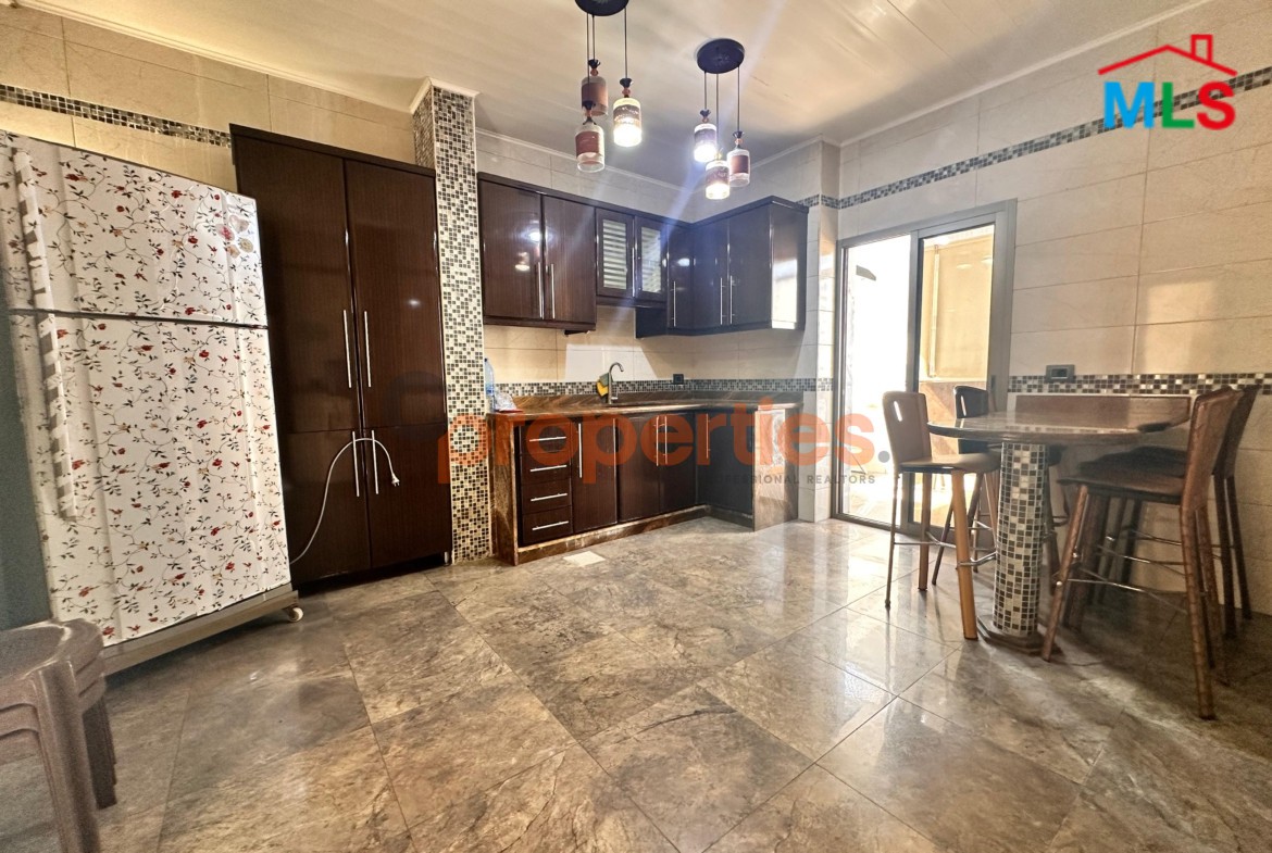 Apartment For Sale in Ramlet al Baydah شقة للبيع في رملة البيضاء CPBHS134