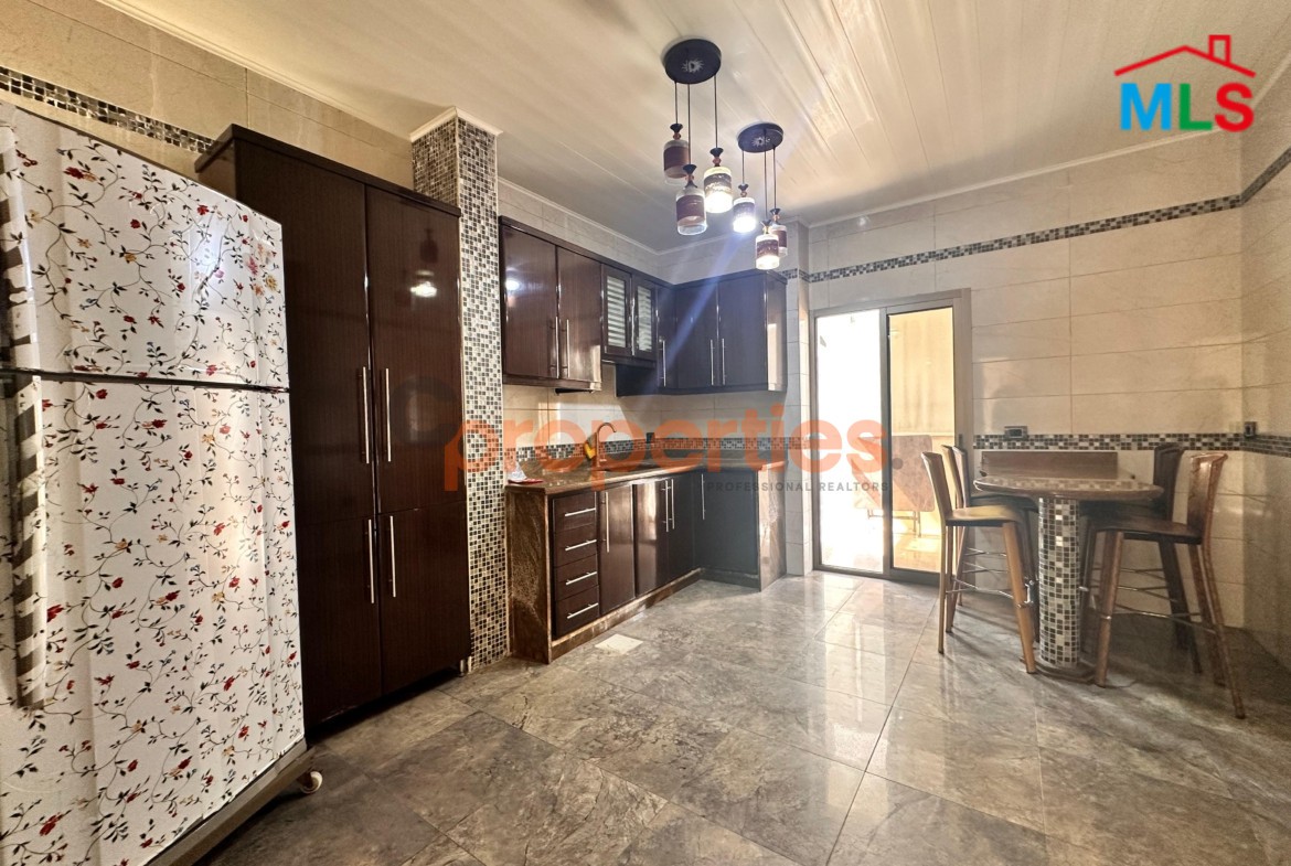 Apartment For Sale in Ramlet al Baydah شقة للبيع في رملة البيضاء CPBHS134
