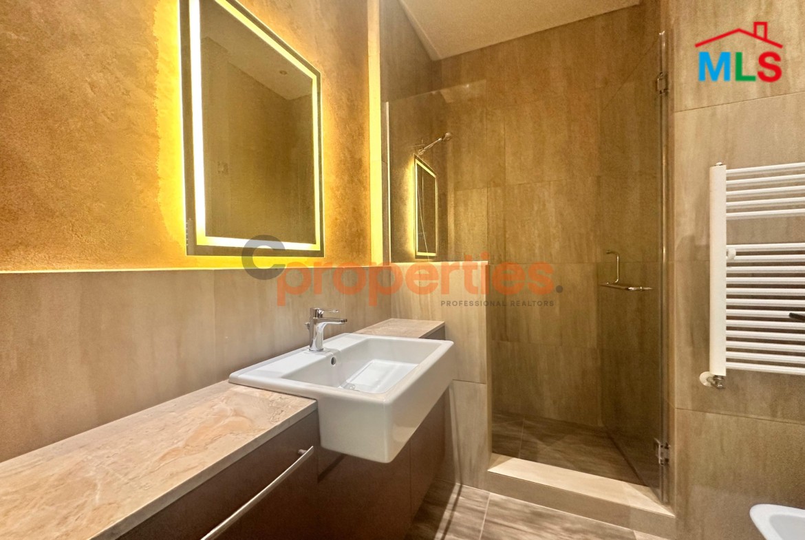 Luxury Apartment For Sale in Ras Beirut شقة للبيع في راس بيروت – CPBHS133