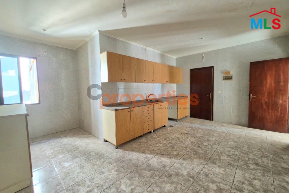Apartment For Sale In Antelias | شقة للبيع في انطلياس – CPLG02
