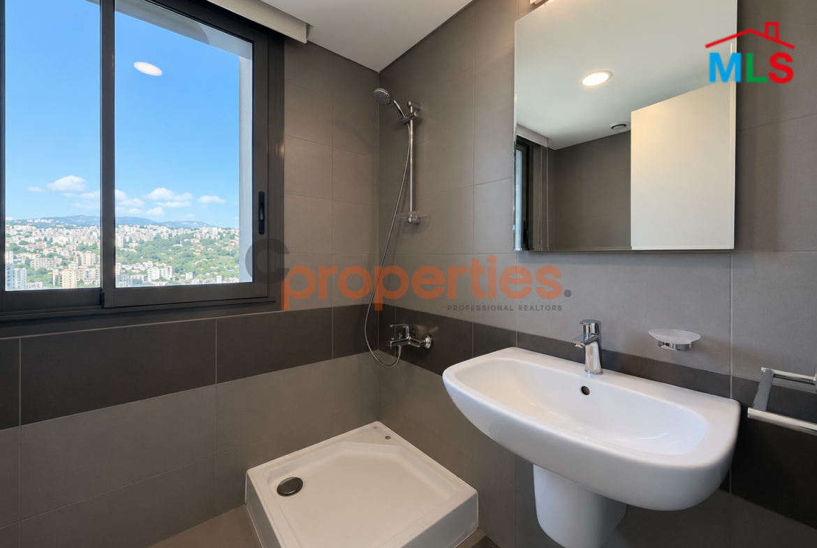 Apartment For Sale in Antelias شقة للبيع في أنطلياس CPES240