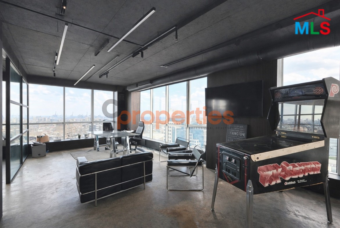 Office For Sale in Dekwaneh مكتب للبيع في الدكوانة CPES241