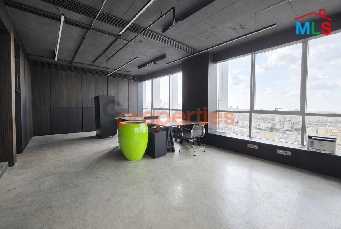 Office For Sale in Dekwaneh مكتب للبيع في الدكوانة CPES241