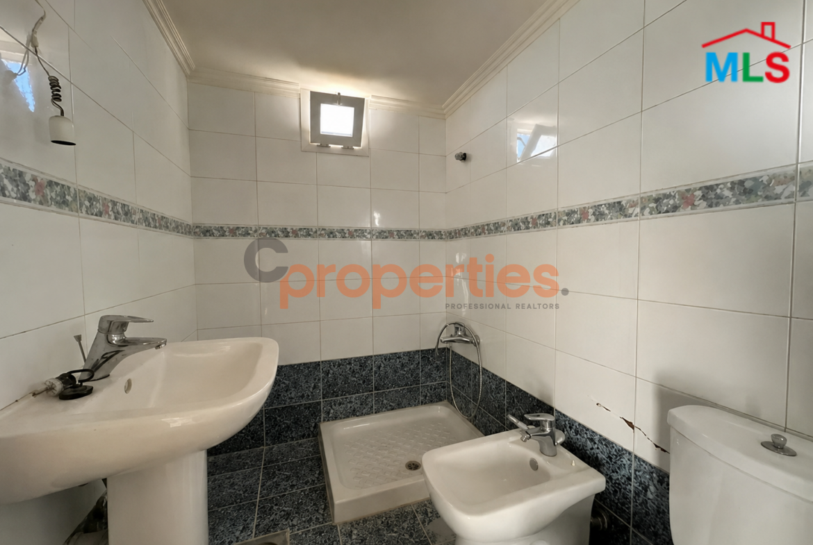 Apartment For Sale in Rayfoun شقة للبيع في ريفون – CPES257