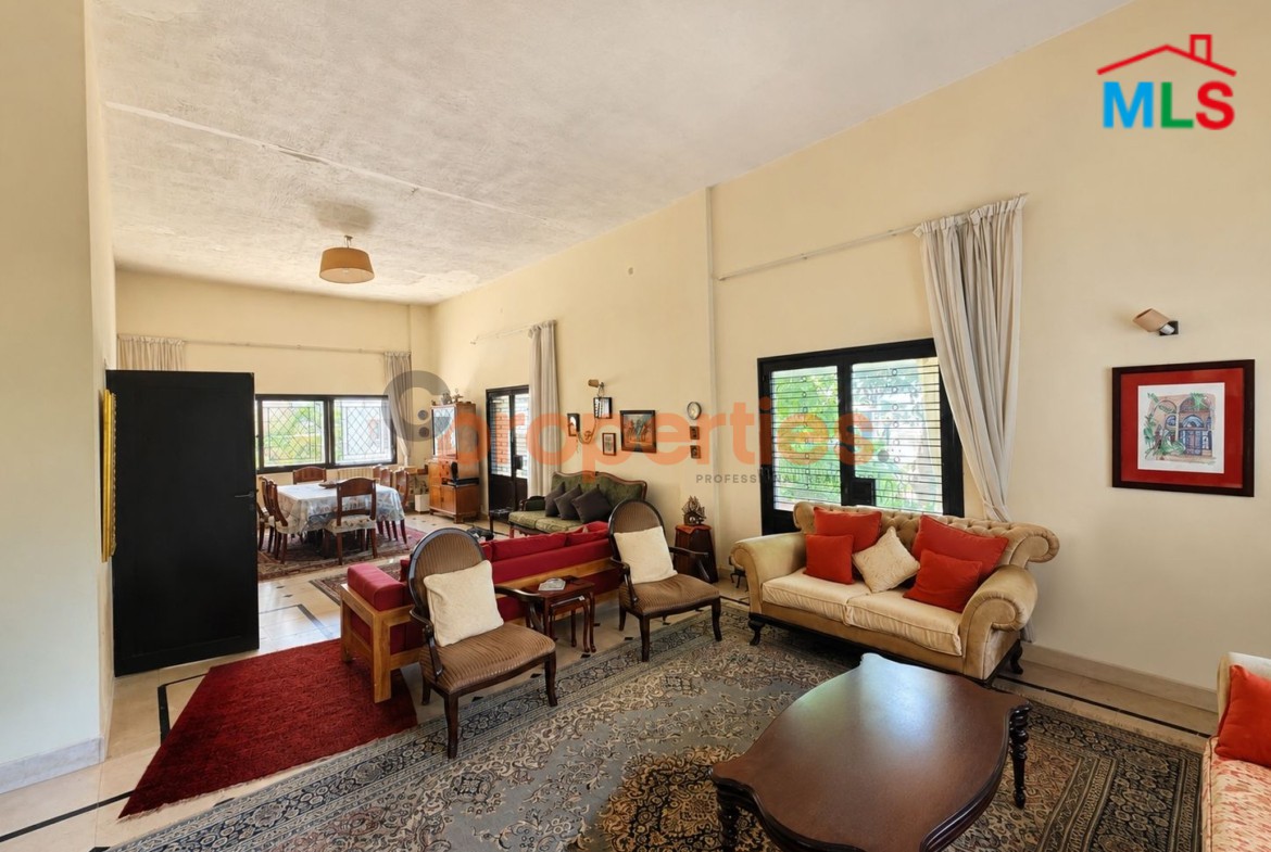 Villa For Sale in Baabda – فيلا للبيع في بعبدا – CPCH47