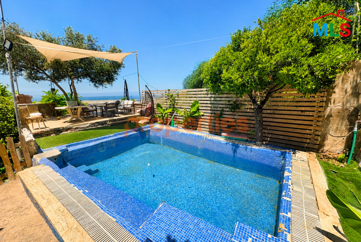 Villa For Sale in Baabda – فيلا للبيع في بعبدا – CPCH47