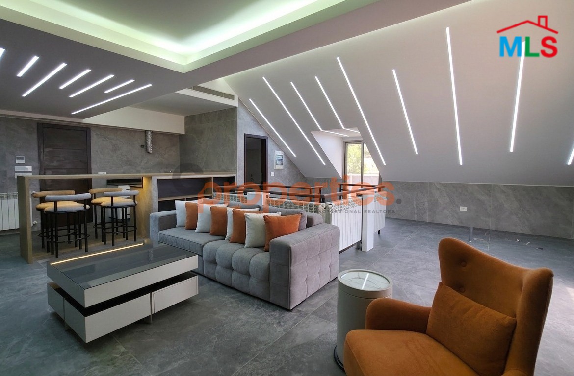 Luxurious Triplex for Sale in Ain Saade تريبلكس فاخر للبيع في عين سعادة – CPSM358