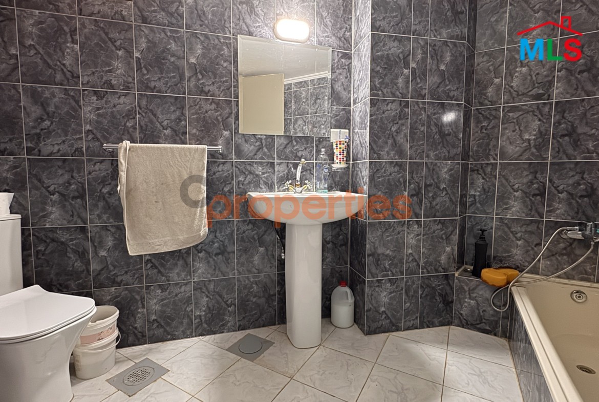 Apartment for Sale With Terrace and Shop in Beit El Chaar- منزل ومحل للبيع في بيت الشعار CPTA108