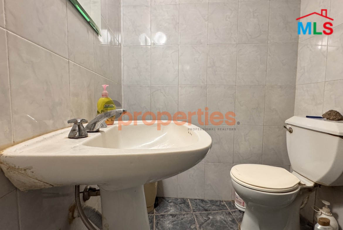 Apartment for Sale With Terrace and Shop in Beit El Chaar- منزل ومحل للبيع في بيت الشعار CPTA108