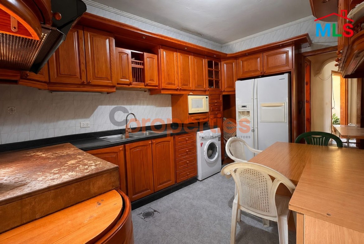 Apartment for Sale With Terrace and Shop in Beit El Chaar- منزل ومحل للبيع في بيت الشعار CPTA108