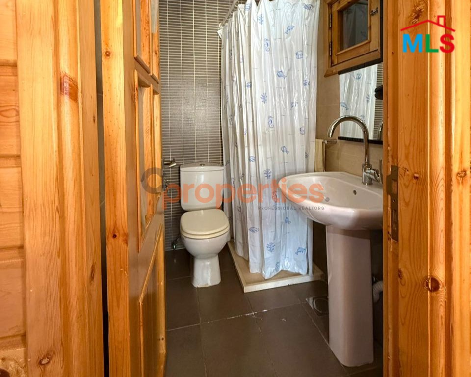 Villa For Sale in Achqout – فيلا للبيع في عشقوت – CPESR05