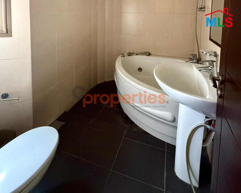 Apartment For Sale in Brommana – شقة للبيع في برمانا – CPESR01