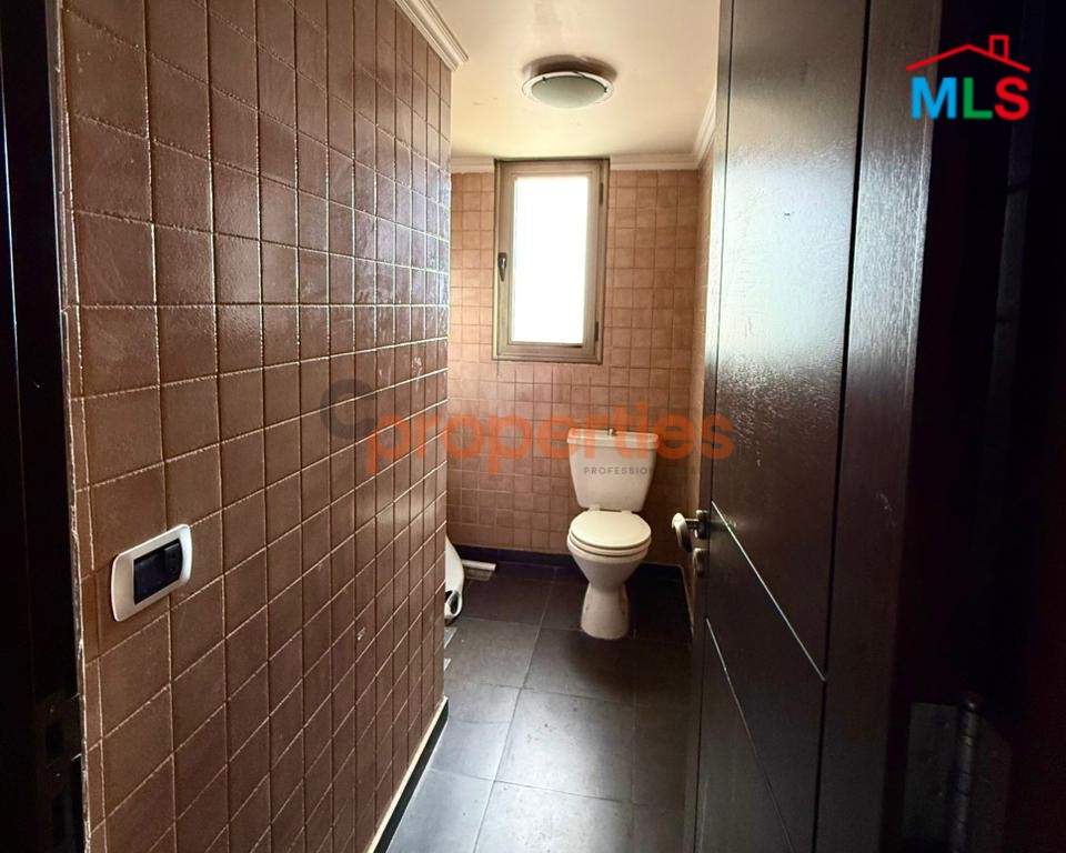 Apartment For Sale in Brommana – شقة للبيع في برمانا – CPESR01