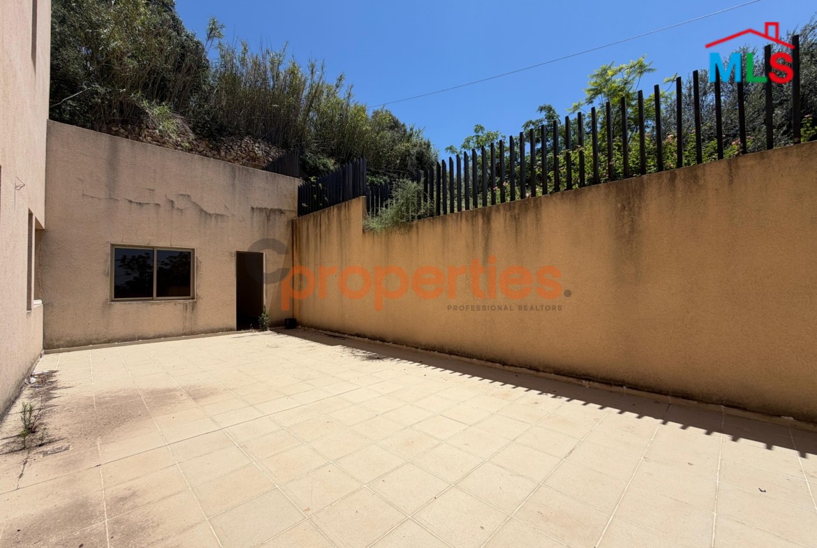 Apartment For Sale In Naccache with Terrace – CPLO01