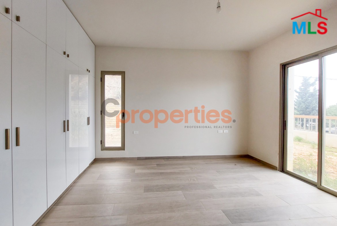 Luxurious Apartment for Sale in Ain Saade – CPSM197