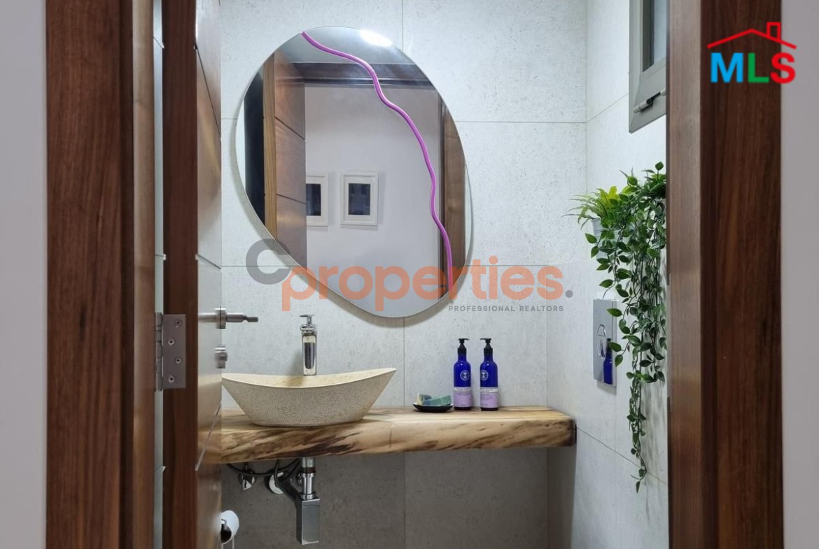 Apartment For Sale in Biyada شقة للبيع في البياضة CPCF362
