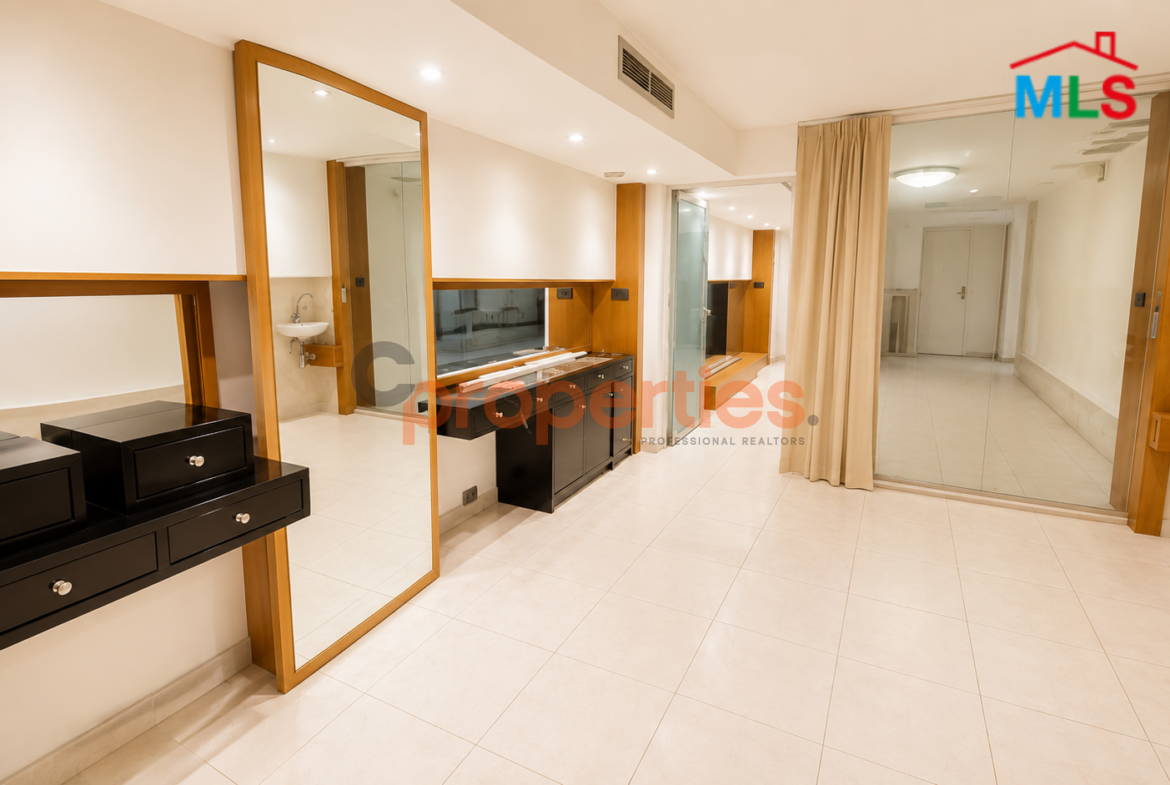 Shop For Sale In Achrafiye – CPBJW10