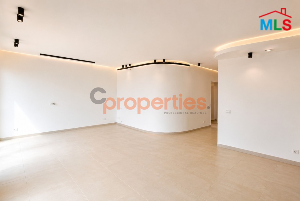 Apartment For Sale In Achrafieh – CPBMH23