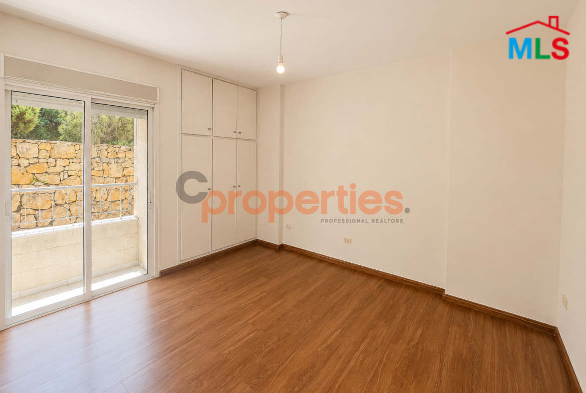 Spacious apartment for sale in Hazmieh CPMK213