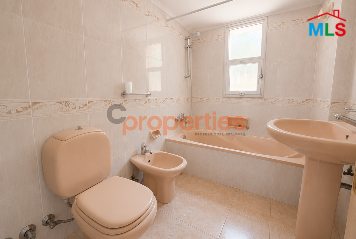 Spacious apartment for sale in Hazmieh CPMK213