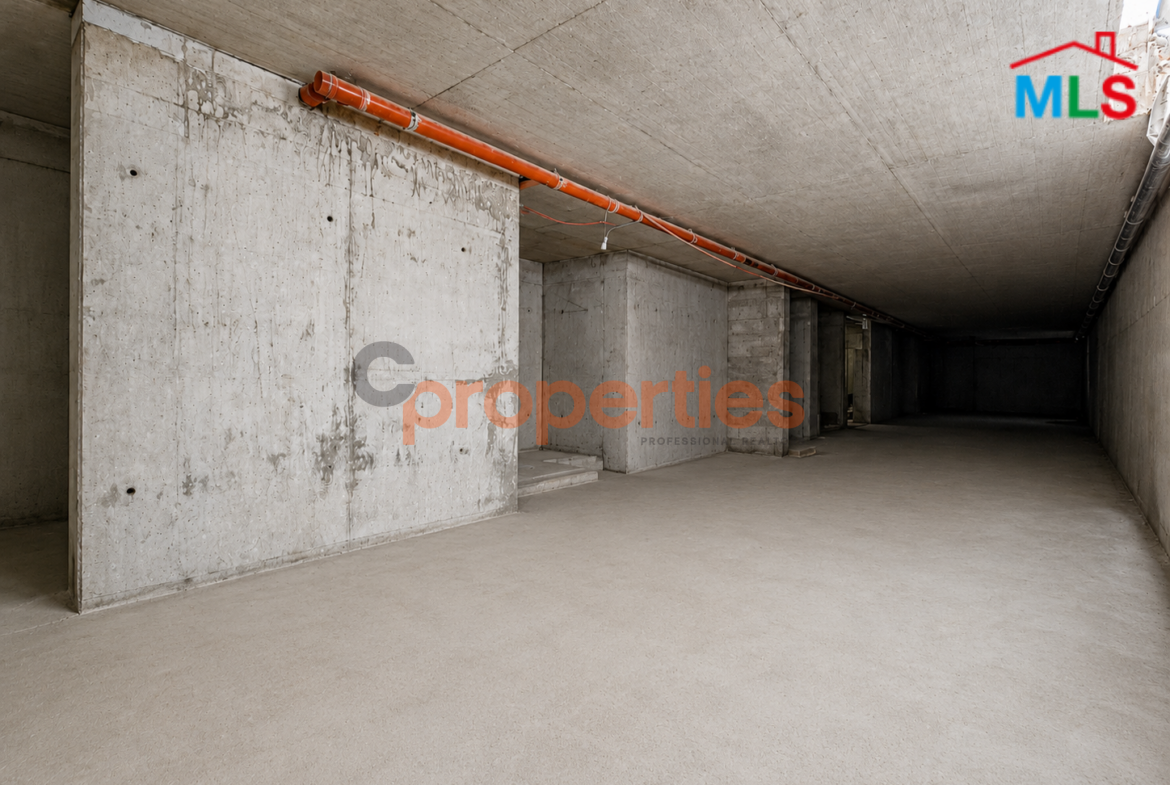 Core&Shell Shop for sale in Hamra-CPBMKH18