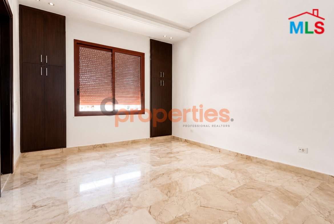 Luxury Apartment For Sale in Jnah – CPBHS77