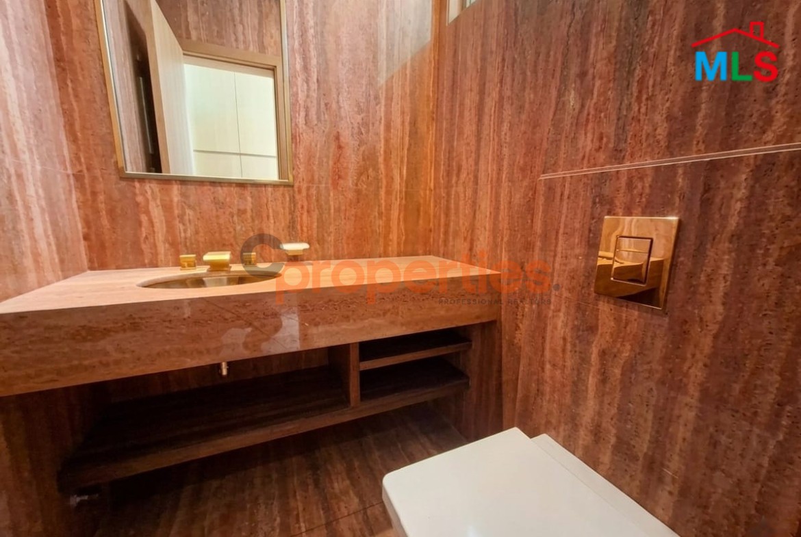 Apartment For Sale In Achrafieh – CPBMH20