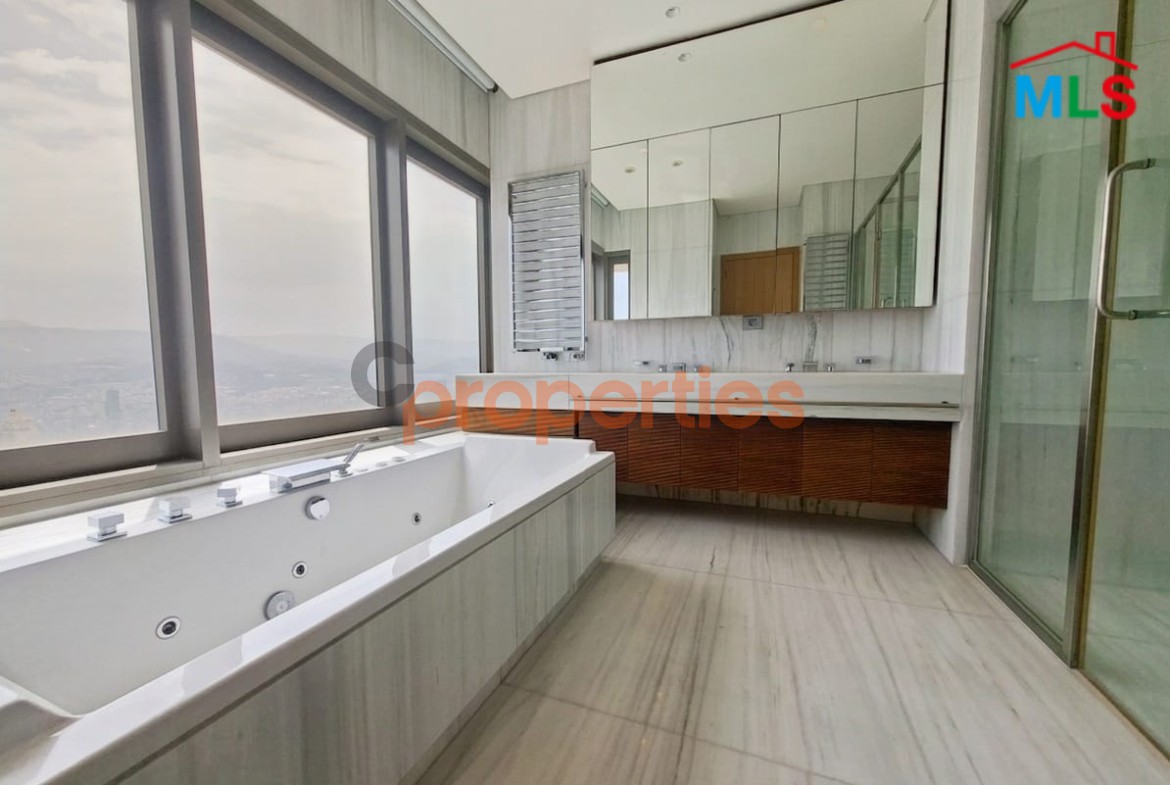 Apartment For Sale In Achrafieh – CPBMH20
