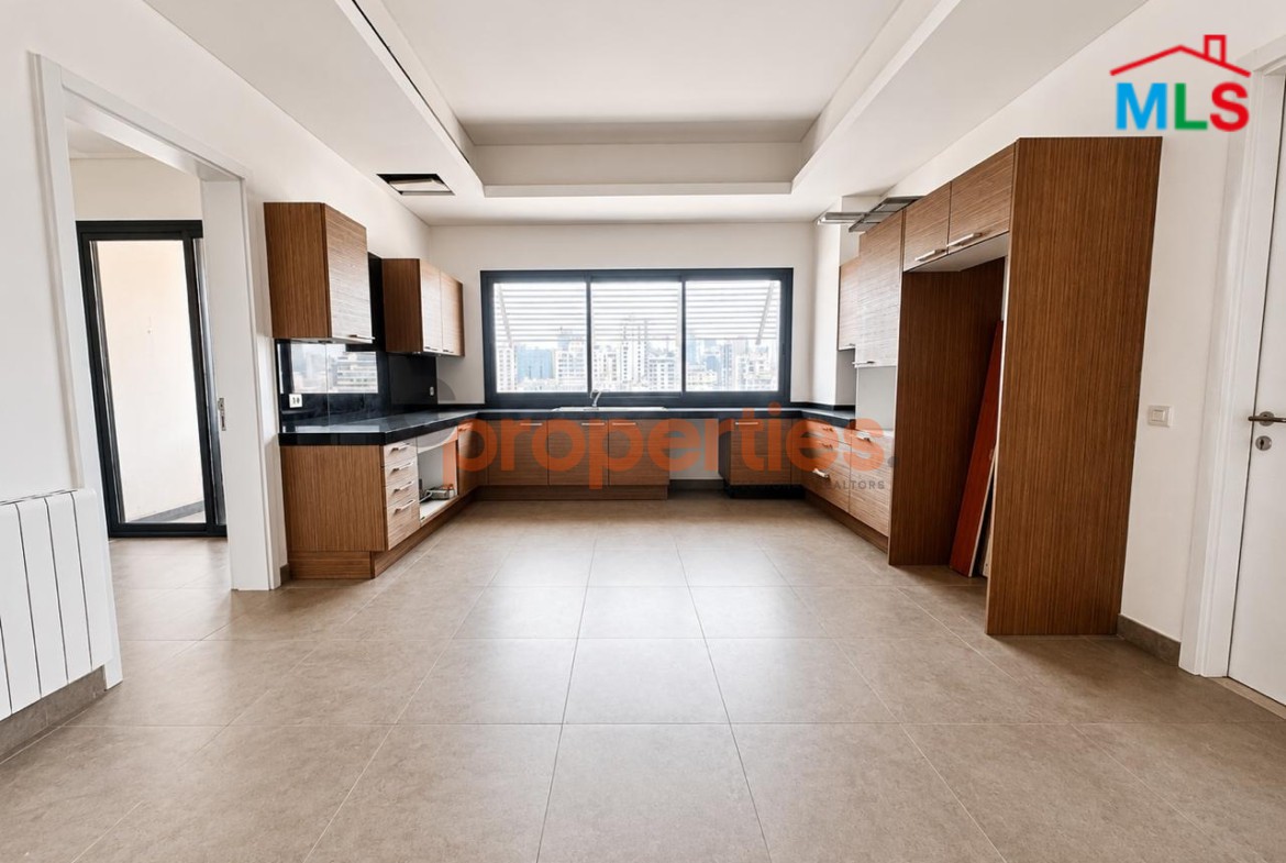 Luxury Apartment For Sale in Manara – CPBHS69