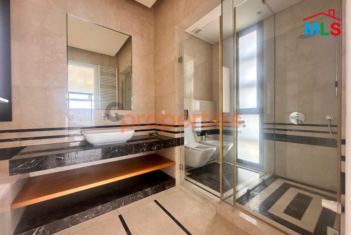 Luxury Apartment For Sale in Manara – CPBHS69