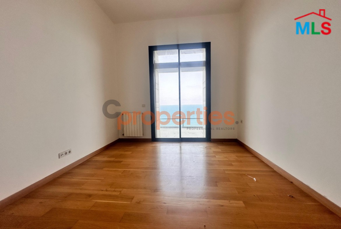 Luxury Apartment For Sale in Manara – CPBHS69