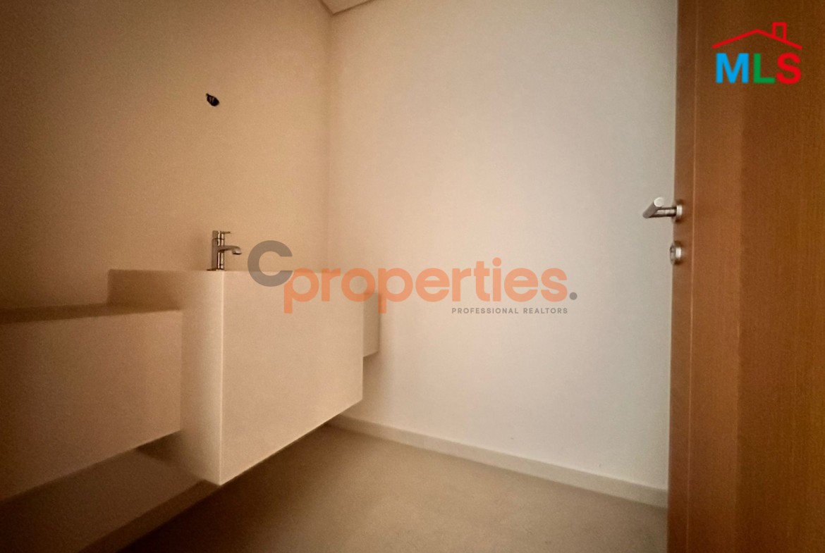 Sea View Apartment For Sale in Ramlet al Baydah – CPBHS63