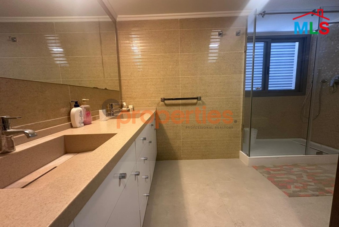 Apartment For Sale in Unesco – CPBHS62