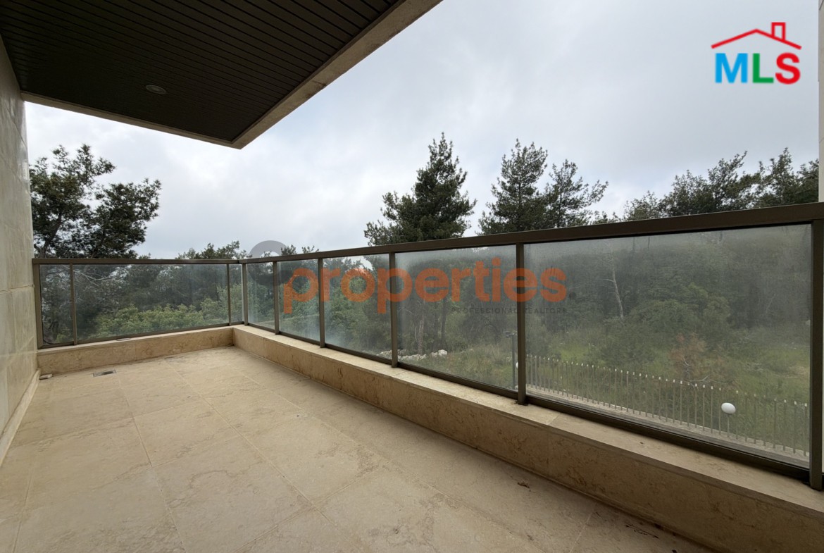Apartment For Sale in Rabweh شقة للبيع في الربوه CPCF353