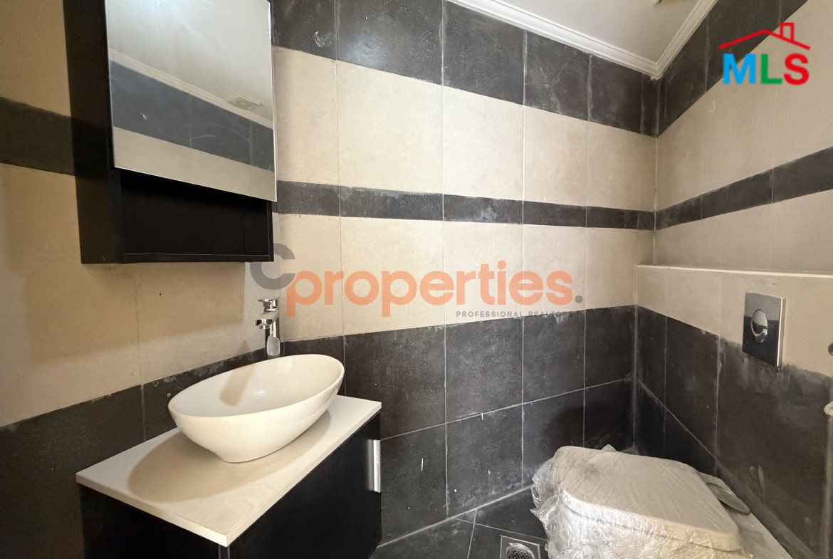 Apartment For Sale in Rabweh شقة للبيع في الربوه CPCF353