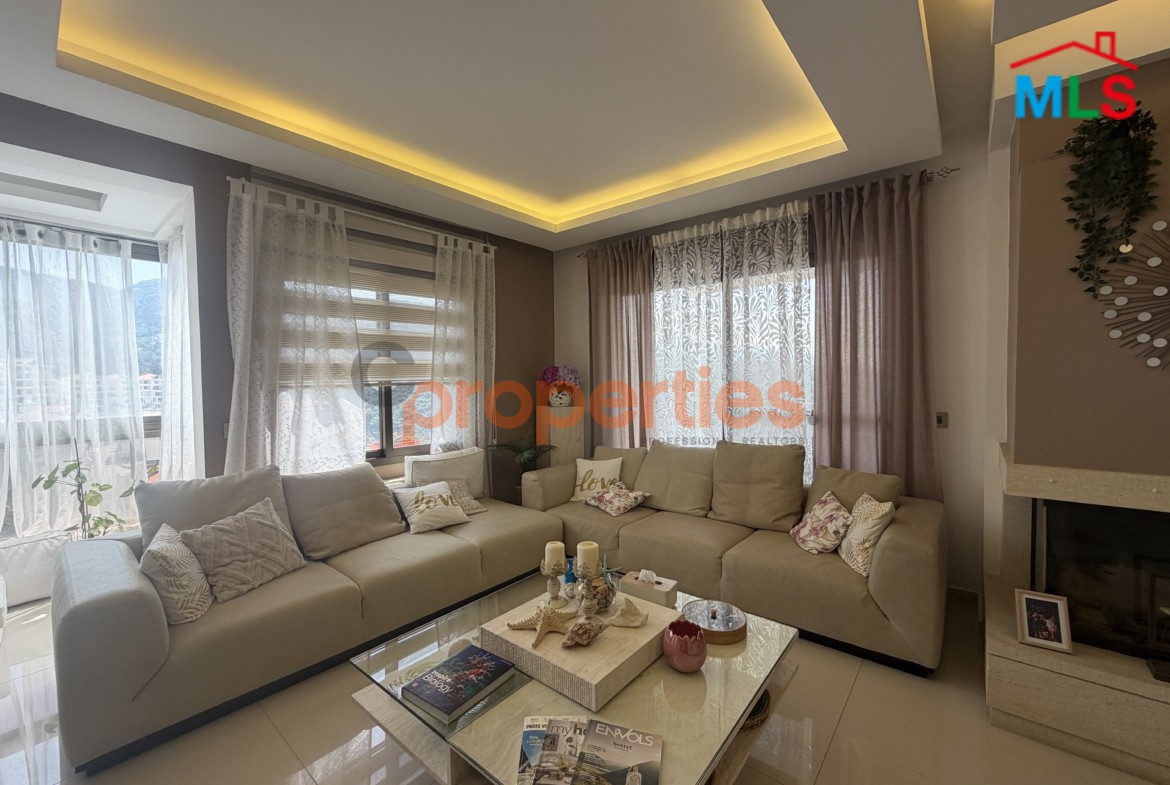 Apartment For Sale in Rabweh شقة للبيع في الربوه CPCF343