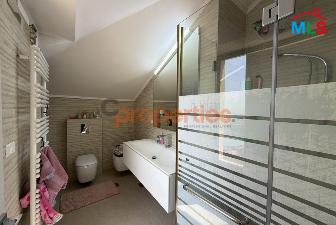Apartment For Sale in Rabweh شقة للبيع في الربوه CPCF343