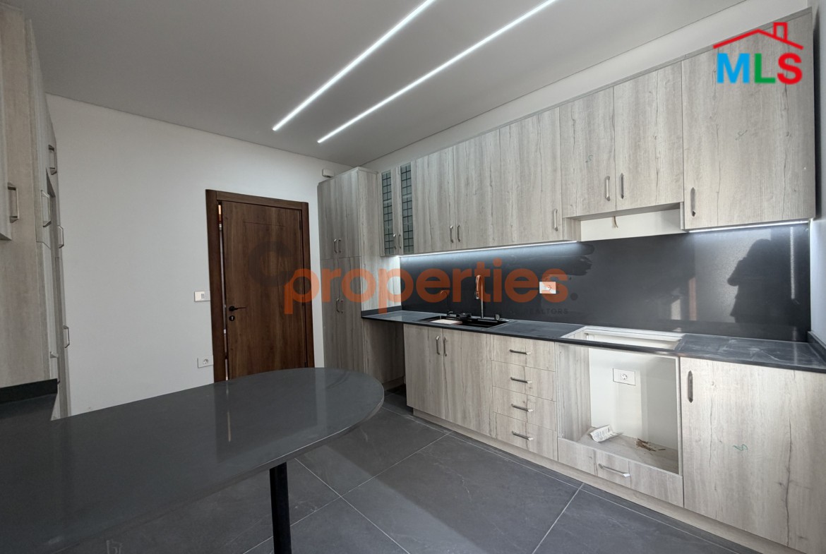Apartment For Sale in Mtayleb شقة للبيع في المطيلب CPCF312