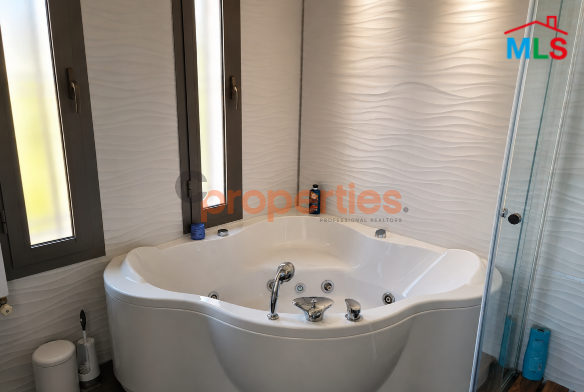 Villa For Sale In Ras Osta-فيلا للبيع في راس اسطاCPJGK103
